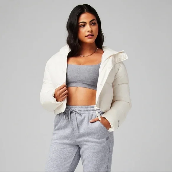 NWT XXS Fabletics Silver Essential Cropped Hooded Puffer - Picture 2 of 3